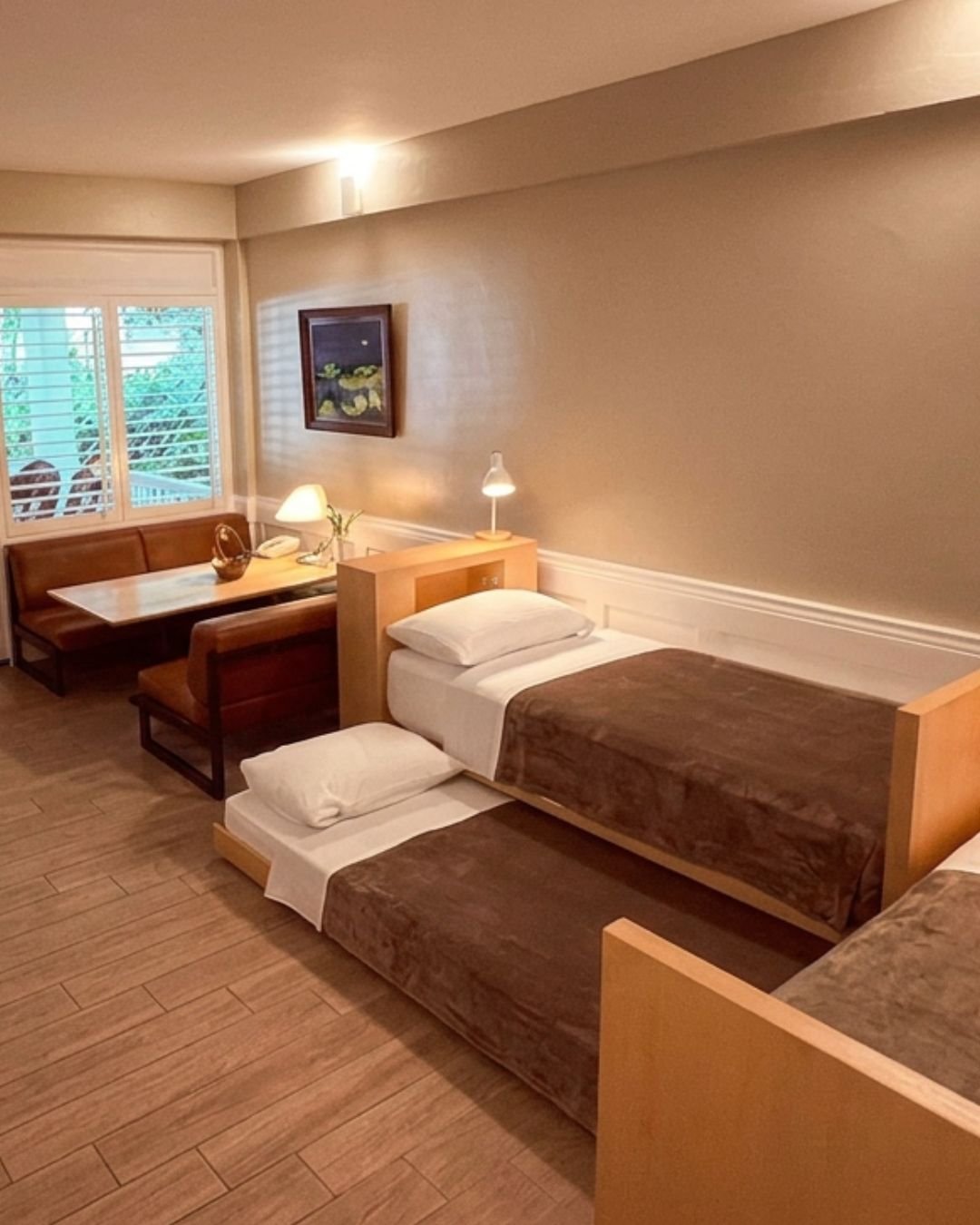 Fourplex room